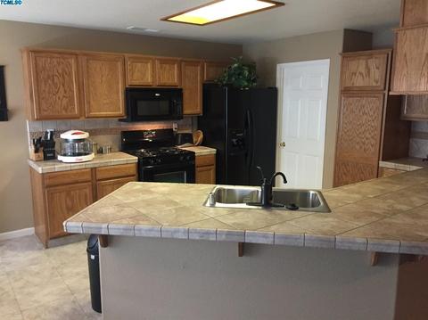 4101 E Cambridge Ave, Visalia, CA 93292 photo 3