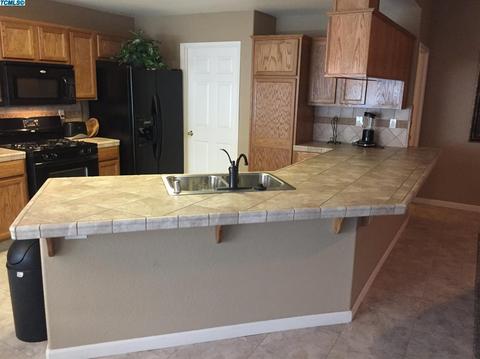 4101 E Cambridge Ave, Visalia, CA 93292 photo 2