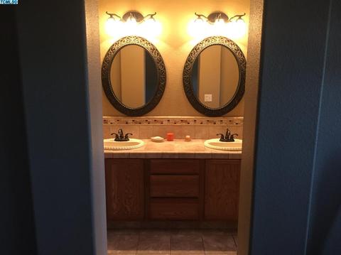 4101 E Cambridge Ave, Visalia, CA 93292 photo 14