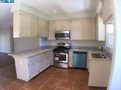 1179 W Vine St, Exeter, CA 93221 photo 5