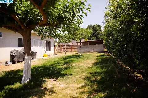 403 E Riverbend Ct, Visalia, CA 93291 photo 24