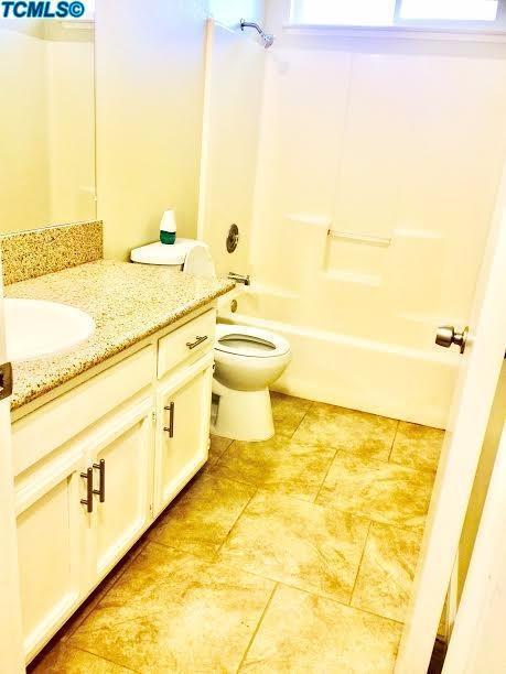 1048 Chester Ave, Corcoran, CA 93212 photo 8