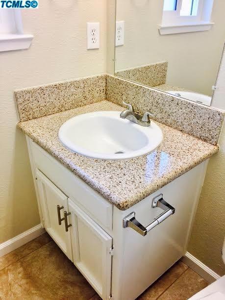 1048 Chester Ave, Corcoran, CA 93212 photo 11