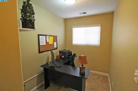 4303 E Oak Ave, Visalia, CA 93292 photo 7