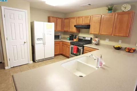 4303 E Oak Ave, Visalia, CA 93292 photo 33