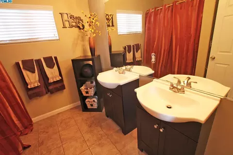 4303 E Oak Ave, Visalia, CA 93292 photo 27