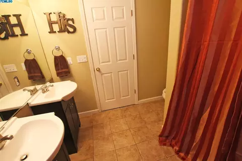 4303 E Oak Ave, Visalia, CA 93292 photo 26