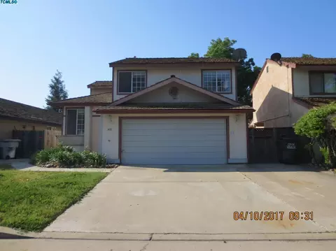 1431 E Ferguson Ct, Visalia, CA 93292 photo 1