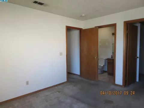 1431 E Ferguson Ct, Visalia, CA 93292 photo 13