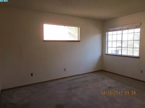 1431 E Ferguson Ct, Visalia, CA 93292 photo 12