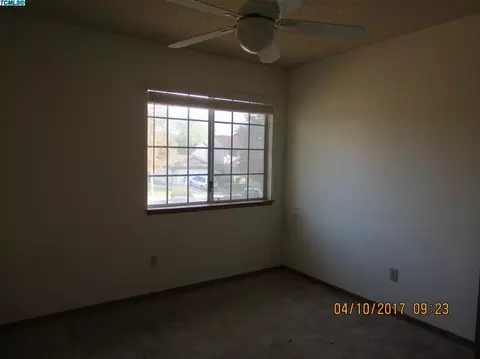 1431 E Ferguson Ct, Visalia, CA 93292 photo 10