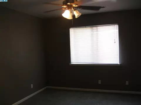 2024 E Alpine Ave, Tulare, CA 93274 photo 7