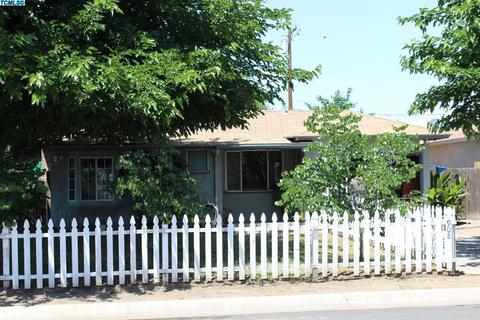 908 E Cypress Ave, Visalia, CA 93292 photo 1