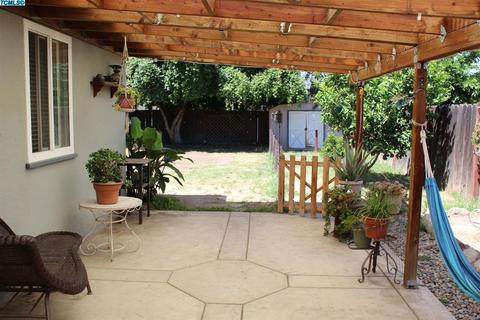 908 E Cypress Ave, Visalia, CA 93292 photo 18