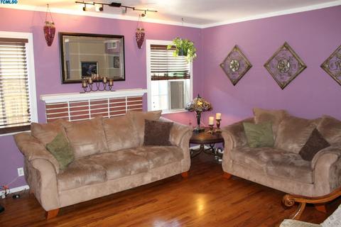 908 E Cypress Ave, Visalia, CA 93292 photo 4