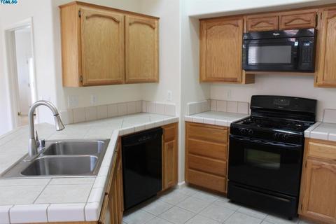 1232 E Copper Ct, Visalia, CA 93292 photo 14