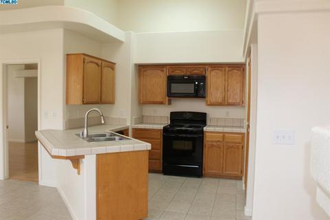 1232 E Copper Ct, Visalia, CA 93292 photo 13