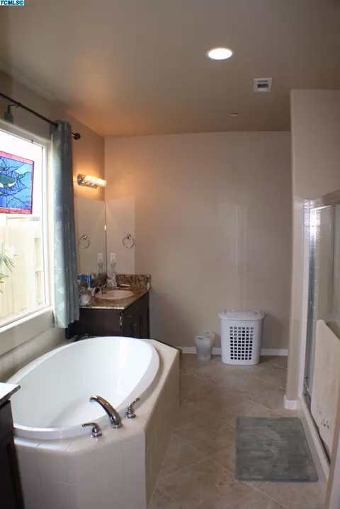 888 Legend Dr, Lemoore, CA 93245 photo 18