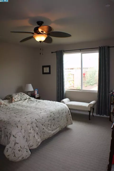 888 Legend Dr, Lemoore, CA 93245 photo 10