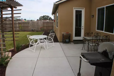 888 Legend Dr, Lemoore, CA 93245 photo 20