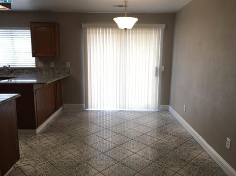 1976 Violet Ln, Dinuba, CA 93618 photo 7