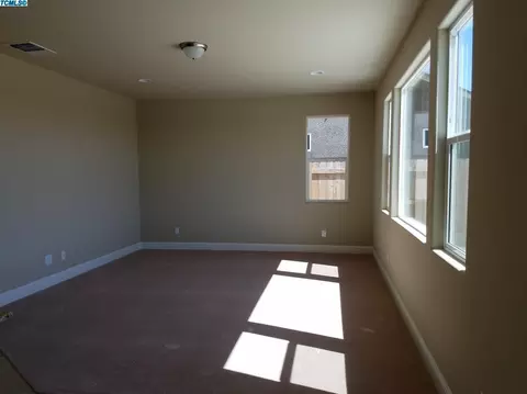1322 Brightside, Tulare, CA 93274 photo 5