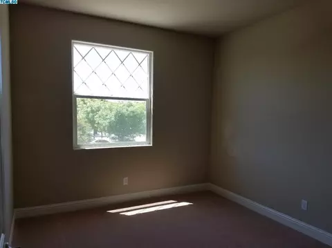 1322 Brightside, Tulare, CA 93274 photo 6