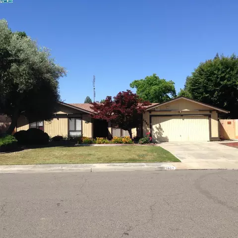 1807 E Hillcrest Dr, Visalia, CA 93292 photo 1