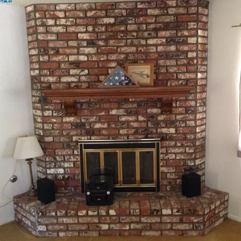 1807 E Hillcrest Dr, Visalia, CA 93292 photo 8
