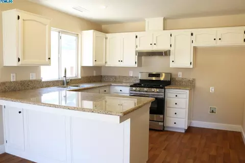 1457 Mary Ct, Exeter, CA 93221 photo 8