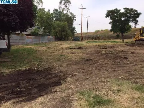 2492 Alfred, Exeter, CA 93221 photo 1