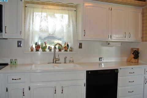 708 E Chestnut St, Exeter, CA 93221 photo 10