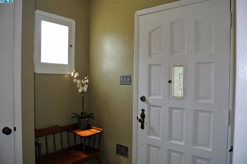 708 E Chestnut St, Exeter, CA 93221 photo 2