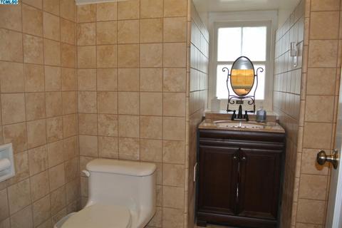708 E Chestnut St, Exeter, CA 93221 photo 46