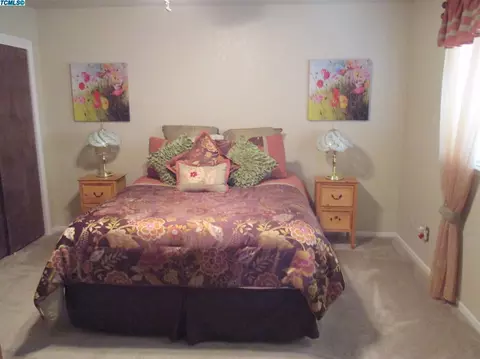 504 E Prosperity Ave, Tulare, CA 93274 photo 11