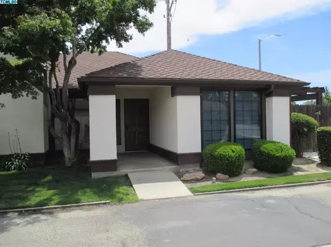 504 E Prosperity Ave, Tulare, CA 93274 photo 17