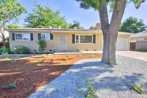 3100 E Meadow Ave, Visalia, CA 93292 photo 1