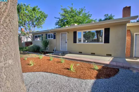 3100 E Meadow Ave, Visalia, CA 93292 photo 2