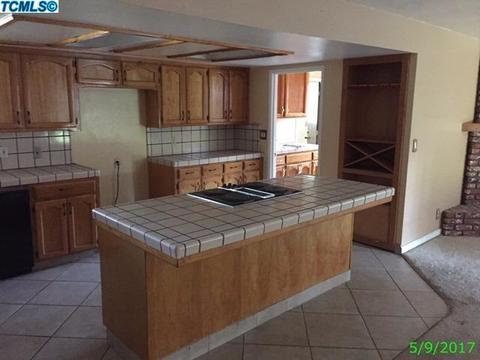 1253 Cedar Ln, Lemoore, CA 93245 photo 4