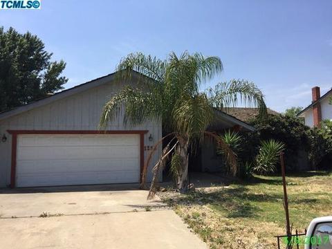 1253 Cedar Ln, Lemoore, CA 93245 photo 1