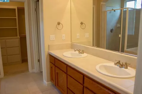 726 Oxford St, Exeter, CA 93221 photo 8