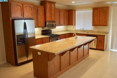 726 Oxford St, Exeter, CA 93221 photo 4