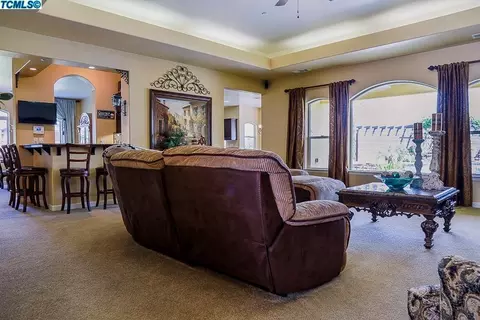 1870 Silverlake Pl, Tulare, CA 93274 photo 6