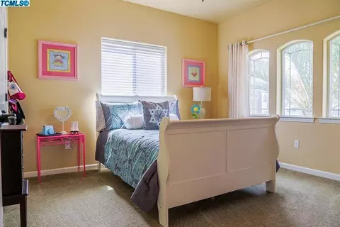 1870 Silverlake Pl, Tulare, CA 93274 photo 22