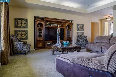 1870 Silverlake Pl, Tulare, CA 93274 photo 7