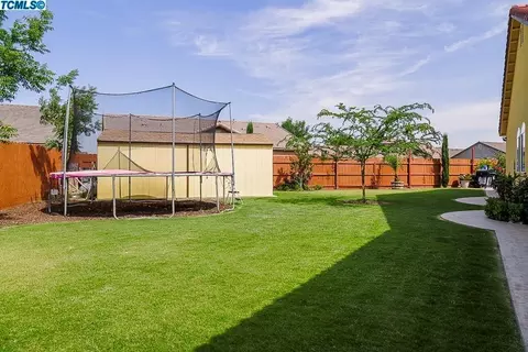 1870 Silverlake Pl, Tulare, CA 93274 photo 35