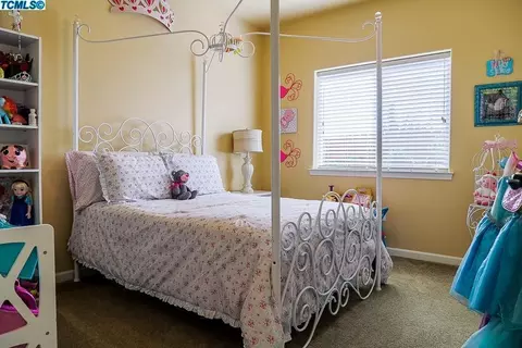 1870 Silverlake Pl, Tulare, CA 93274 photo 23