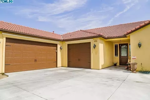 1870 Silverlake Pl, Tulare, CA 93274 photo 3