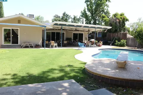 159 E Prosperity Ave, Tulare, CA 93274 photo 20