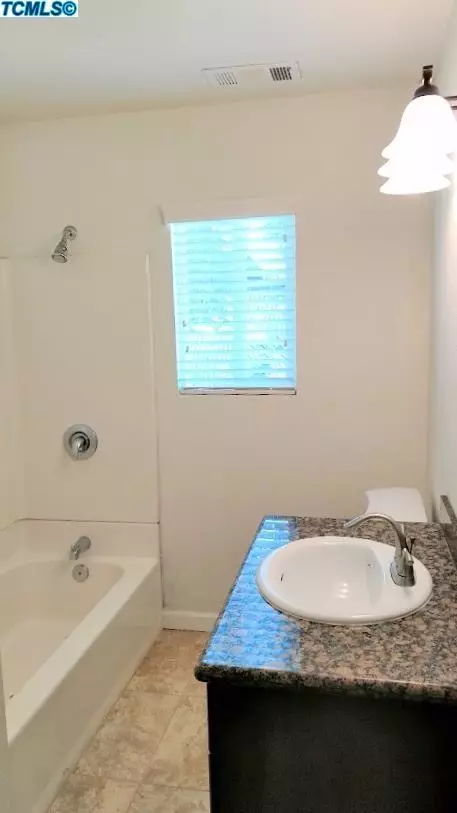 3210 E Kaweah Ave, Visalia, CA 93292 photo 10